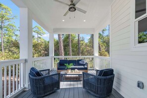 Property grounds - NEW Downtime Seacrest Retreat: Bikes | Beach |More (Alys Beach)