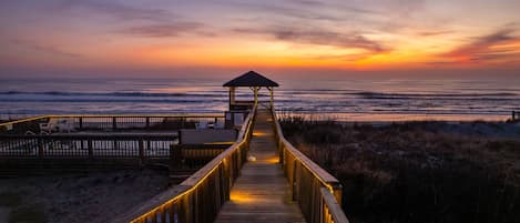 المنطقة المحيطة بالمنشأة