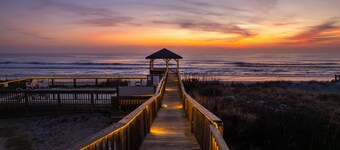 Oceanfront Pool & Spa, Volleyball Court, Game Rm