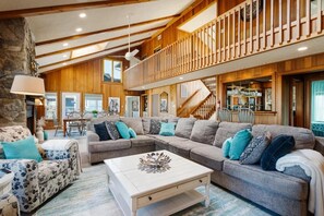 TV - Oceanfront Pool & Spa, Volleyball Court, Game Rm (Corolla)