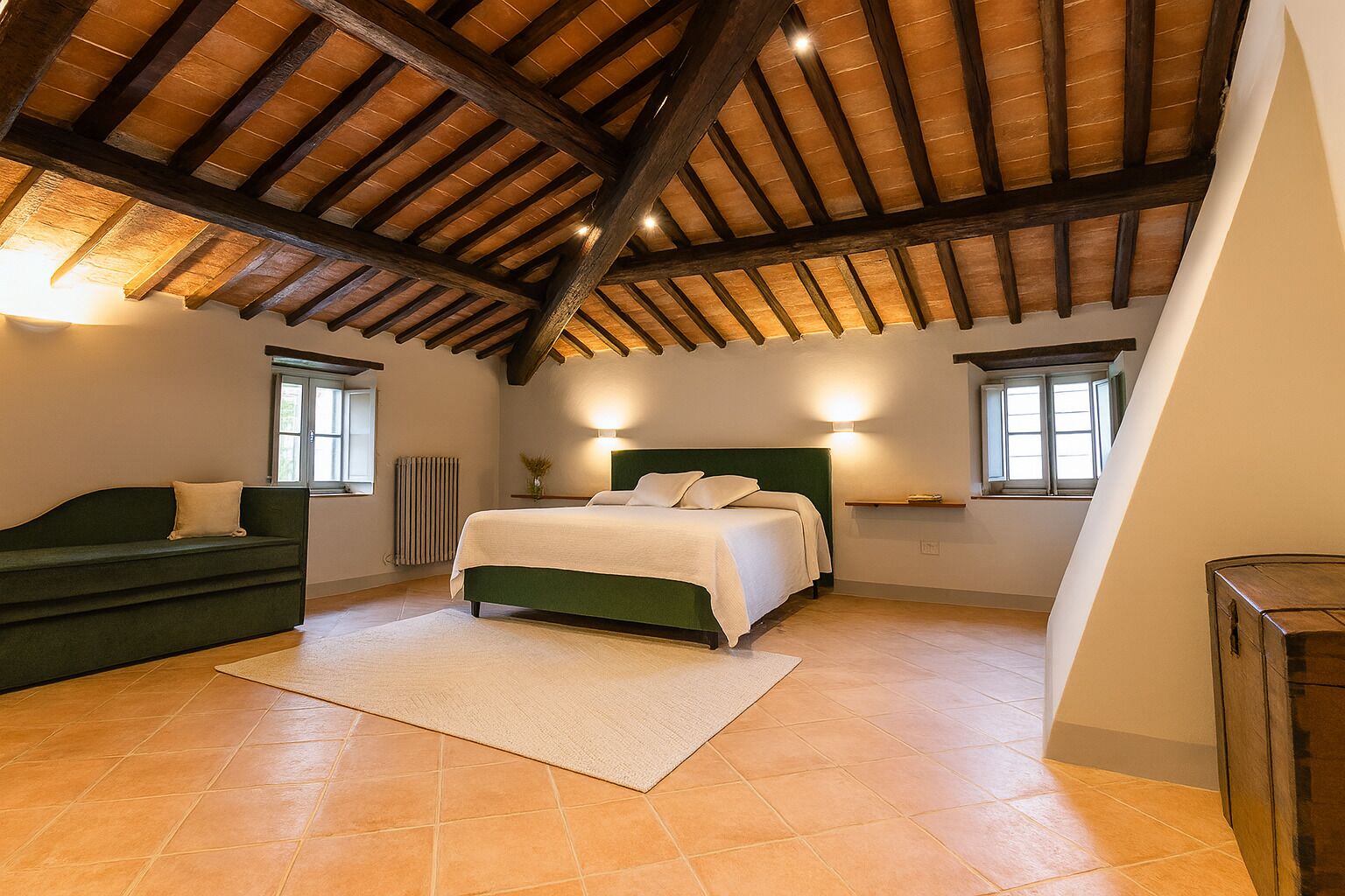 6 Schlafzimmer, Schreibtisch, Bügeleisen/Bügelbrett, kostenloses WLAN