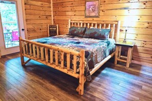 2 bedrooms, iron/ironing board, free WiFi