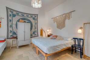 1 bedroom, WiFi, bed sheets