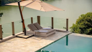 Sun deck