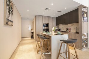 Luxury Apartment, Balcony | Private kitchenette