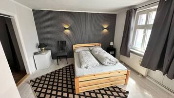 3 bedrooms, free WiFi, bed sheets