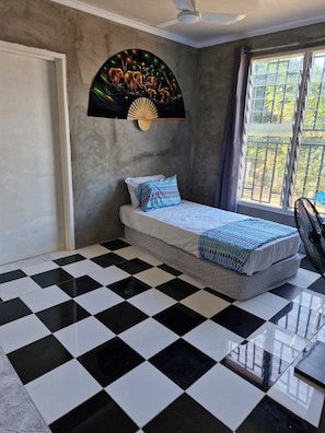 2 chambres, fer et planche à repasser, Wi-Fi, draps fournis