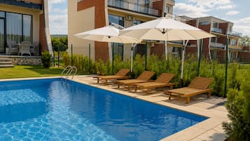 Private pool