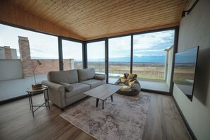 Villa superior, vistas a la montaña | Zona de estar