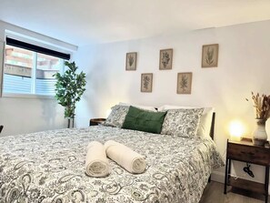 Iron/ironing board, travel crib, WiFi, bed sheets