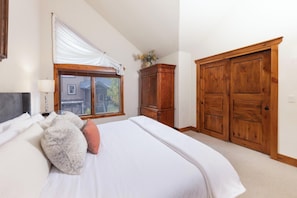 3 Schlafzimmer, Bügeleisen/Bügelbrett, WLAN, Bettwäsche