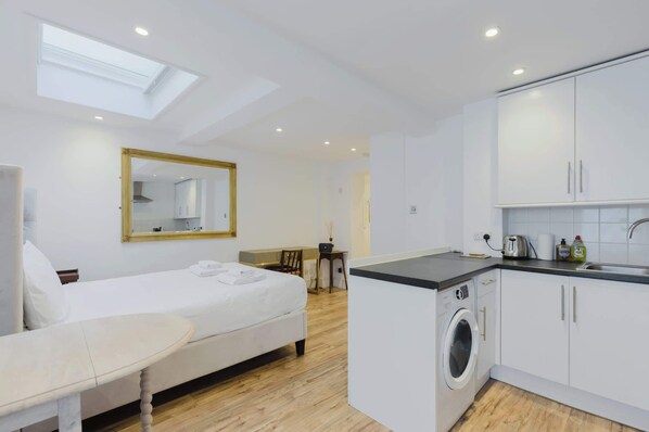 Internet, bed sheets