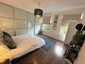 1 bedroom, iron/ironing board, Internet, bed sheets