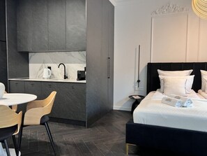 Superior-Studio, Badewanne | Wohnbereich