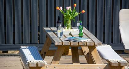 80 Breeze Hill - sleeps 5 guests in 2 bedrooms