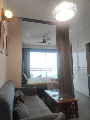 Luxury Apartment | Rollaway beds, free WiFi, bed sheets - Luxury Stay Supernova (Noida)