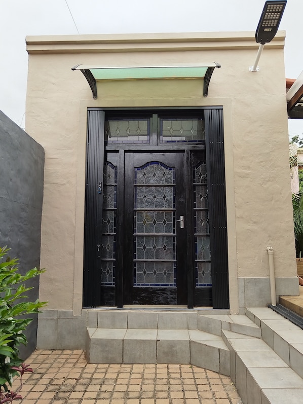 Studio, 1 Bedroom, Smoking, Patio | Exterior detail