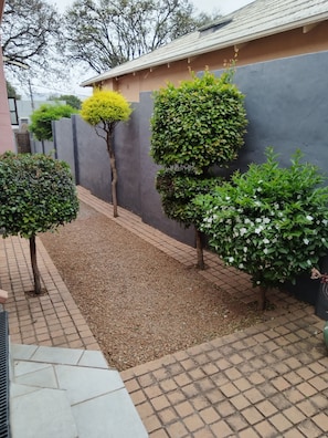 Studio, 1 chambre, fumeurs, patio | Jardin