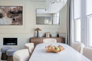 Apartment | 2 bedrooms, high-speed internet - Designer Apartment in Little Venice With Lift (London)