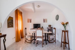 Dining - Villa Rosa parking & wifi Via San Michele Arcangelo, 96017 Noto, (Sicilia)