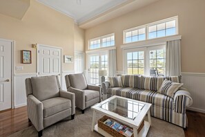 Smart-TV, peis, videospill og DVD-spiller