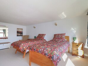Cottage | 3 bedrooms, individually decorated, individually furnished, free WiFi - The Loft (Truro)