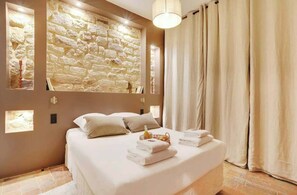 4 Schlafzimmer, Bügeleisen/Bügelbrett, WLAN, Bettwäsche