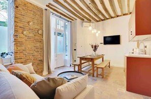 Imagen sin descripción, 2 de 22, botón