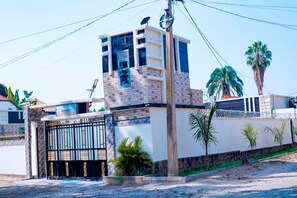 Exterior - The Moon Geust House (Gisenyi)