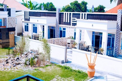 The Moon Geust House