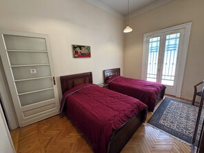 4 chambres, fer et planche à repasser, Wi-Fi