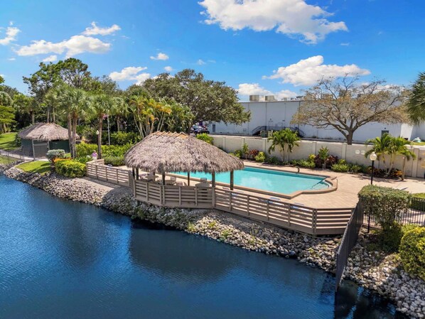 Pool - Serene Lakefront Condo with Pool (Naples)