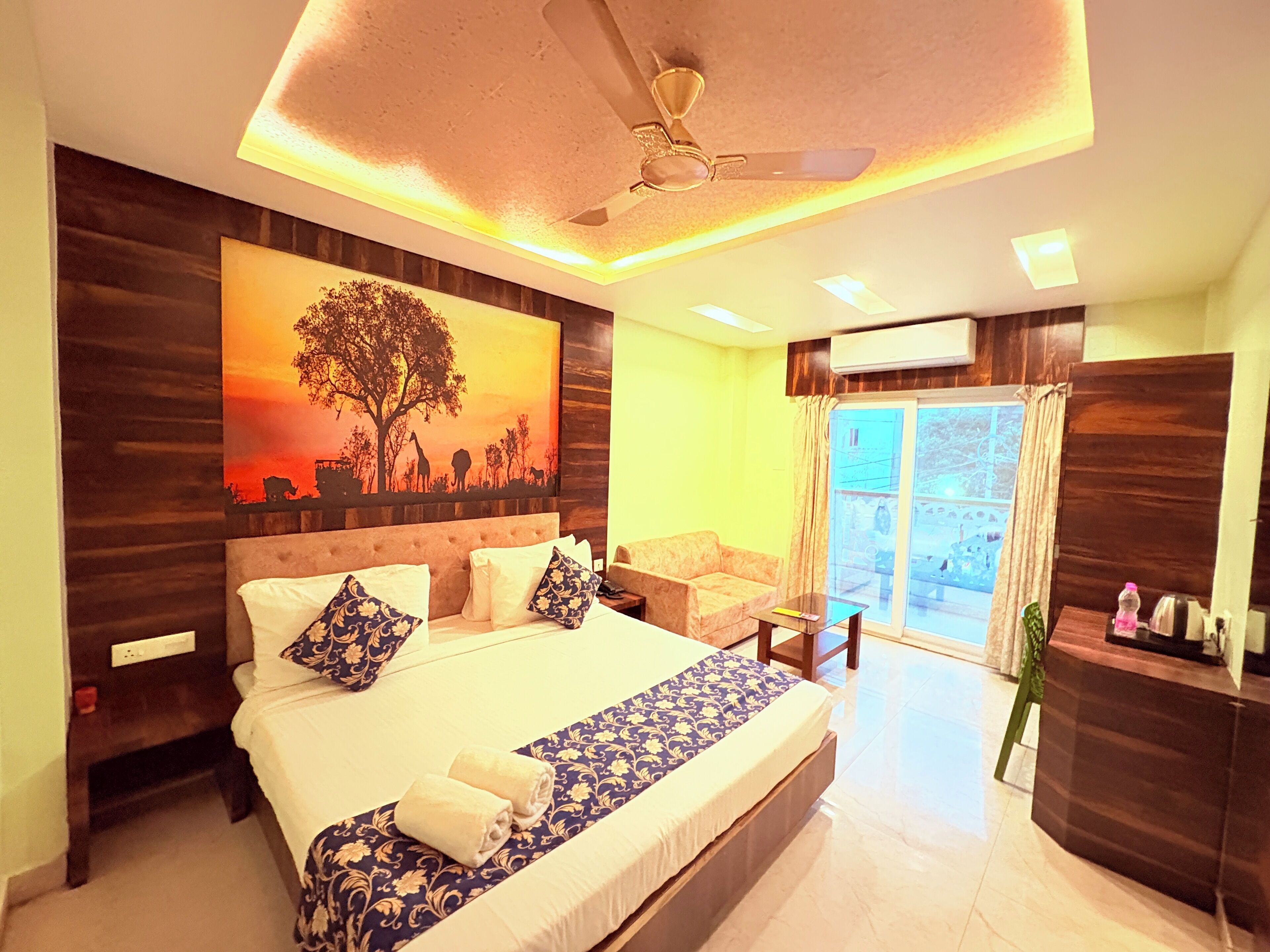 Deluxe Double Room, City View | Free WiFi, bed sheets