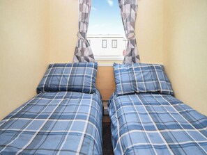 3 bedrooms - 3 bedroom accommodation in Morecambe (Morecambe)