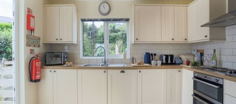 4 bedroom accommodation in St Mawes