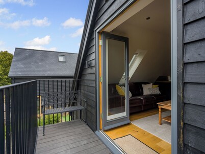 Beautiful property with amazing views across the surrounding countryside.