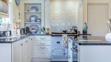 Dishwasher, high chair