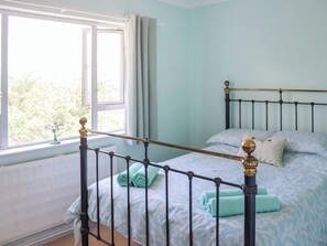 4 室のベッドルーム、WiFi (無料)