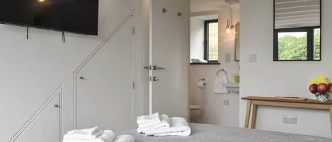 1 bedroom, WiFi (free)