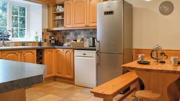 Dishwasher, high chair