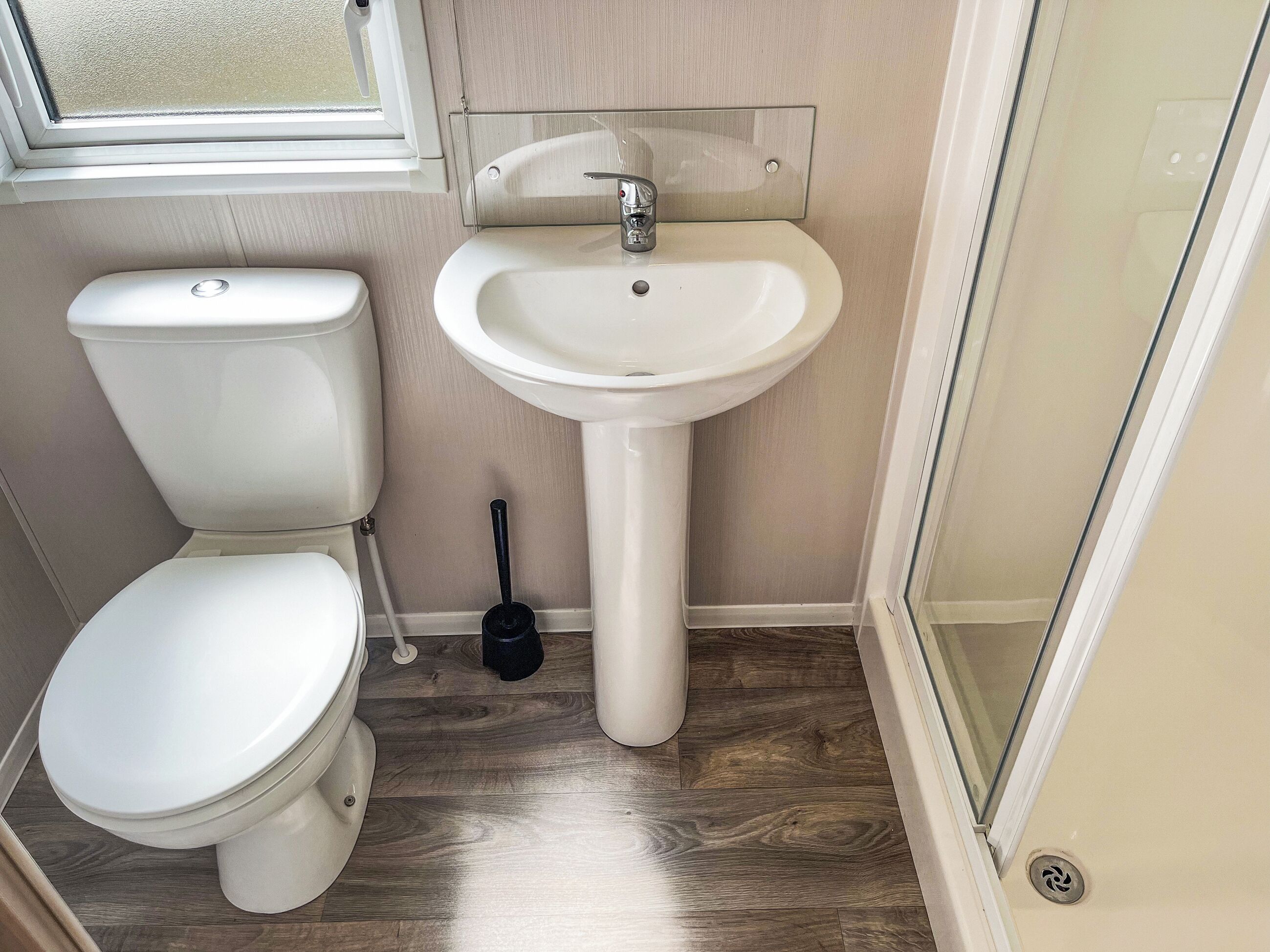 Bathroom | Drover&rsquo;s Den - Beamish Holiday Park, Durham