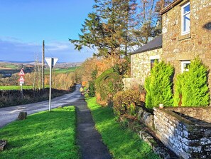 Property grounds - 2 bedroom accommodation in Hexham, near Bellingham (Hexham, near Bellingham)