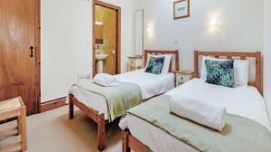 Unclassified image, 4 of 44, button - 2 bedroom accommodation in Blandford Forum (Blandford Forum)