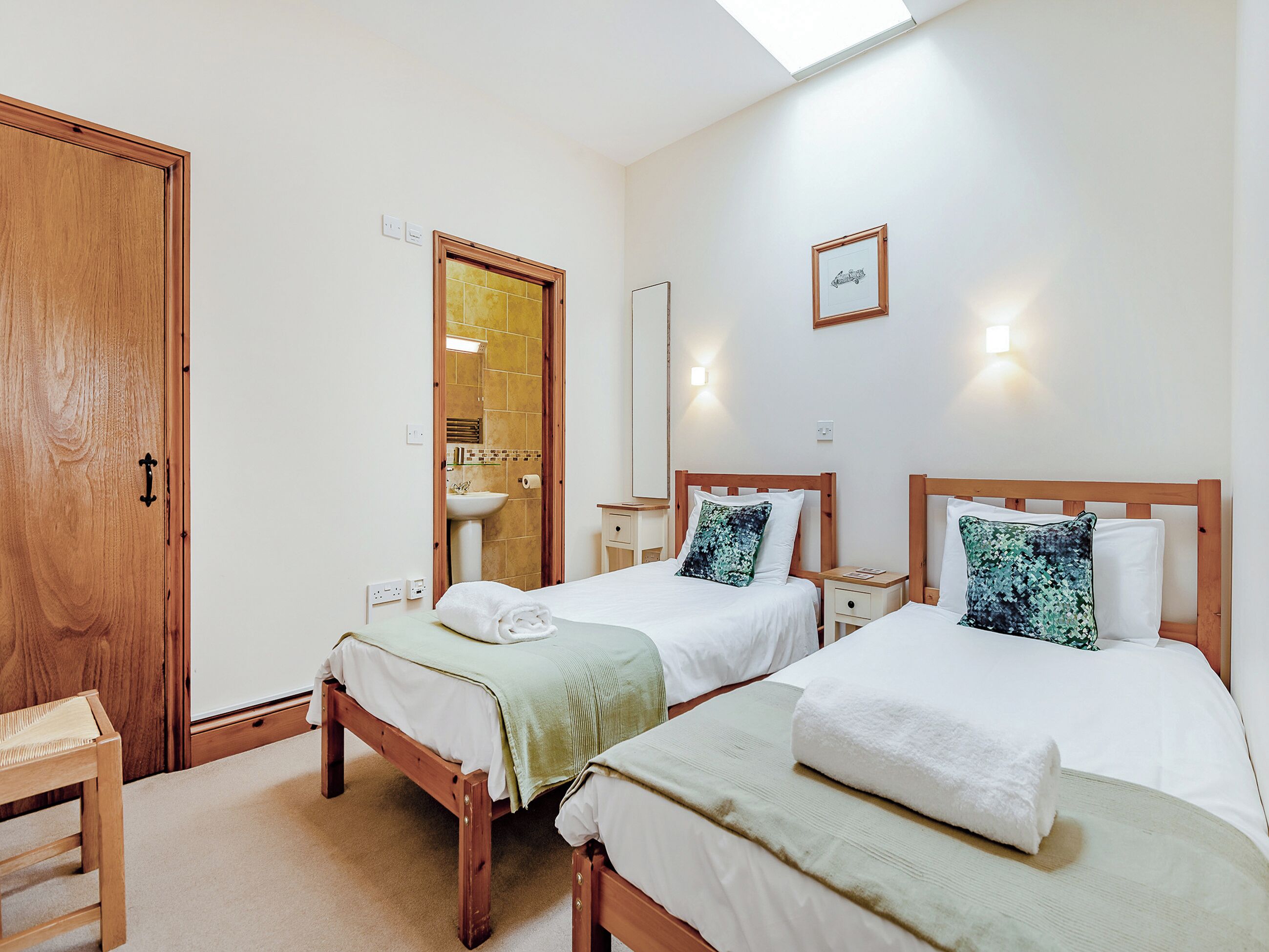2 bedrooms, free WiFi