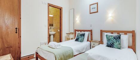 2 bedrooms, free WiFi