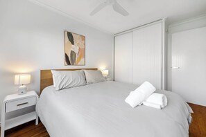 3 bedrooms, WiFi, bed sheets