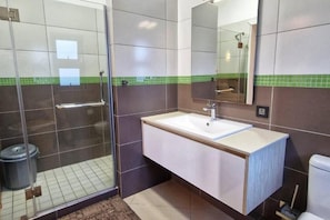 Towels, toilet paper