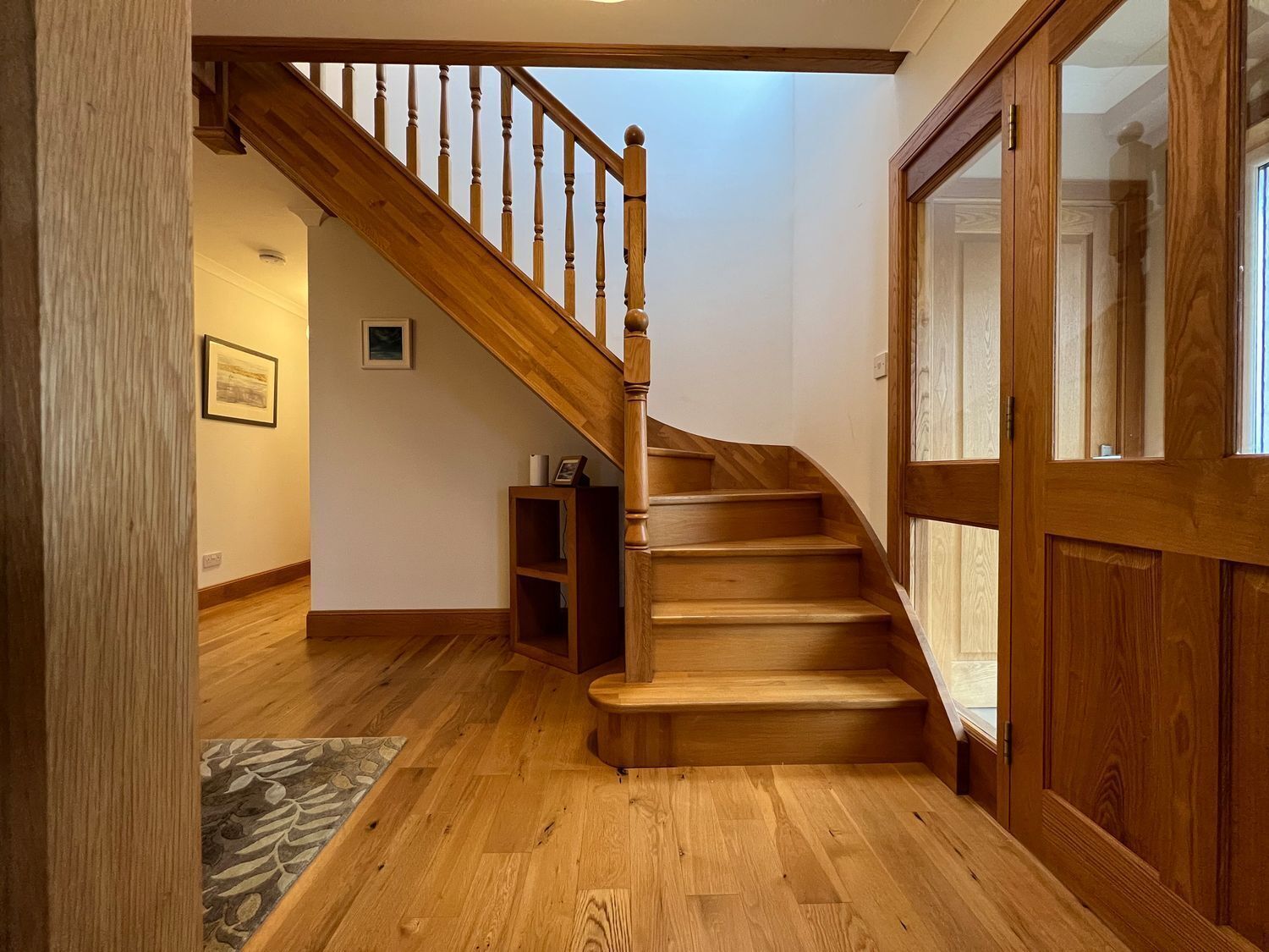 المنشأة من الداخل