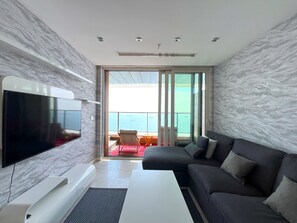 Premium Condo, Balcony, Sea View | Soundproofing, iron/ironing board, free WiFi