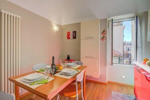 تناول الطعام